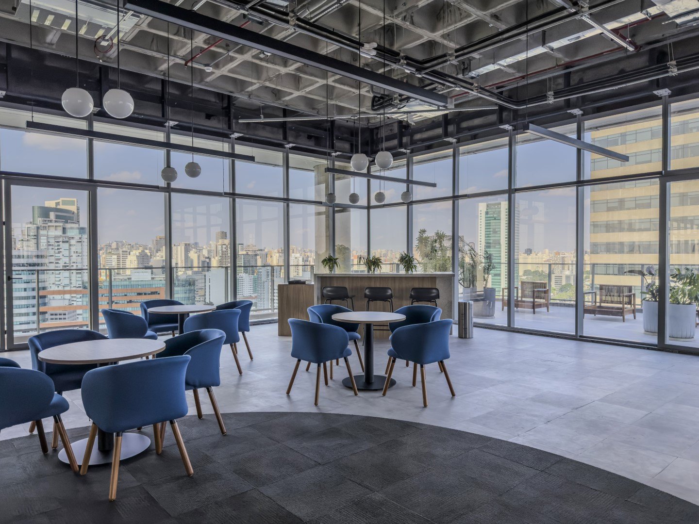 Sugestão de layout de pavimento no River South Corporate, foto real